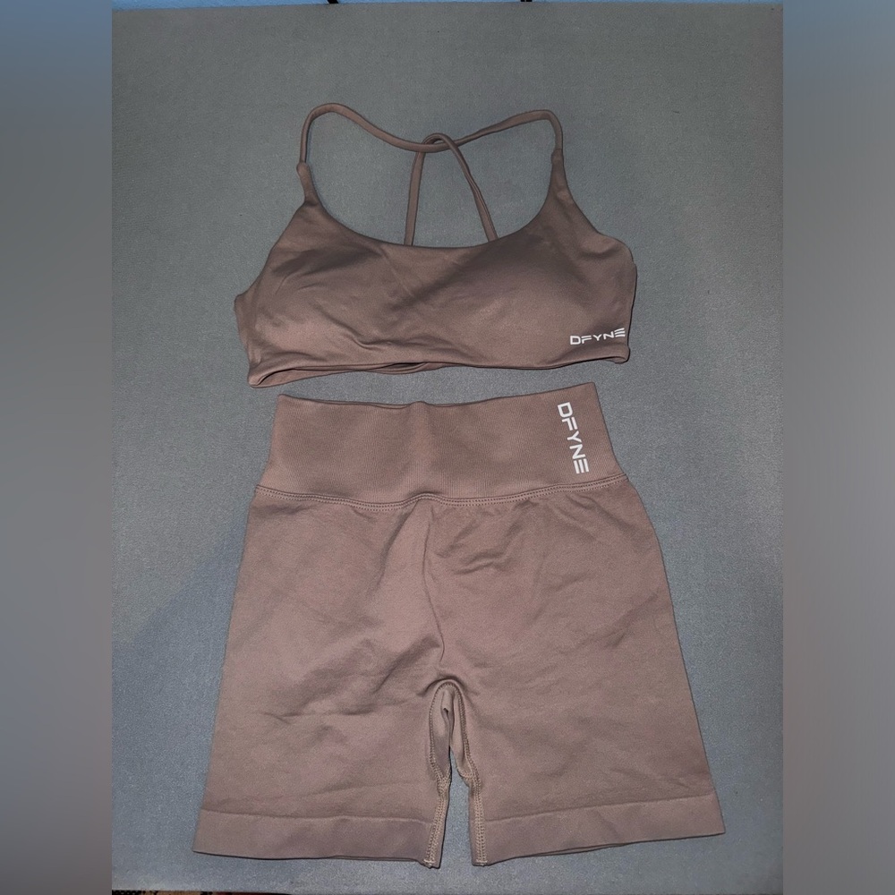 •DFYNE SET